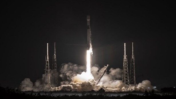 YAOKIをのせたロケットFalcon9